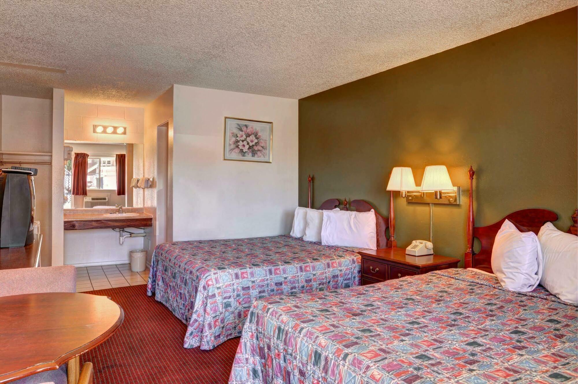 Rodeway Inn סדר סיטי מראה חיצוני תמונה